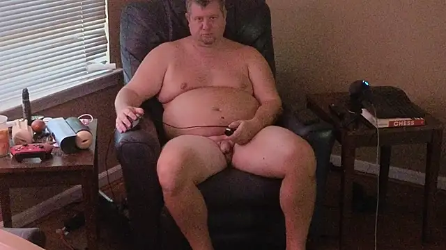 Single White Male online show from September 29, 2025, 8:35 pm