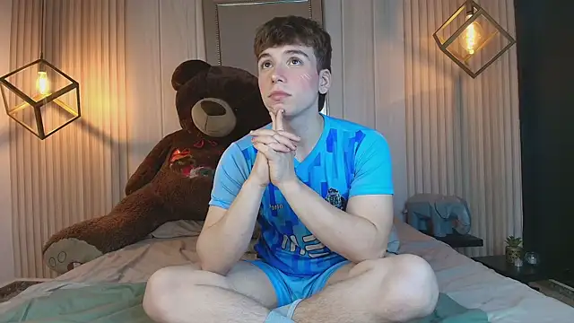 Snapshot of TaylerWhite chatting on October 2, 2025, 12:56 pm TaylerWhite online show from October 2, 2025, 12:56 pm