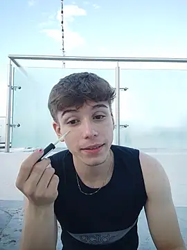 TaylerWhite online show from November 22, 2025, 11:42 am