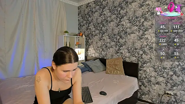 Laila Blarr online show from October 22, 2025, 11:10 am