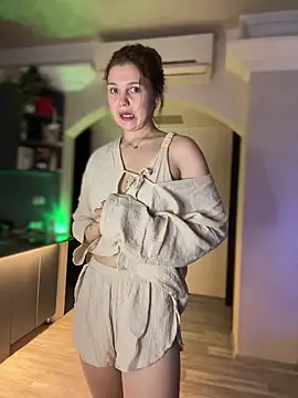 Emaline Fane online show from April 4, 2026, 10:51 pm