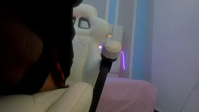 Snapshot of MilkWhore1 chatting on February 10, 2026, 7:29 pm MilkWhore1 online show from February 10, 2026, 7:29 pm