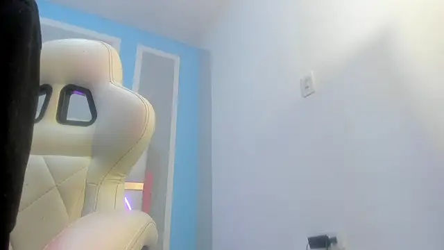 Snapshot of MilkWhore1 chatting on February 11, 2026, 7:30 pm MilkWhore1 online show from February 11, 2026, 7:30 pm