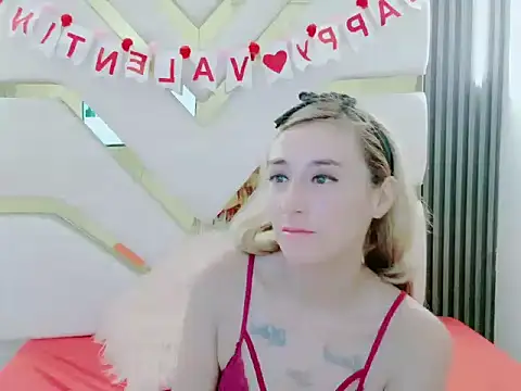 Snapshot of charlotte_phaeton chatting on September 16, 2025, 6:31 pm charlotte phaeton online show from September 16, 2025, 6:31 pm