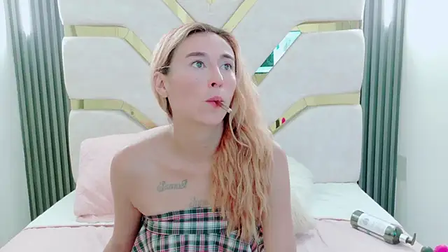 Snapshot of charlotte_phaeton chatting on October 24, 2025, 12:41 am charlotte phaeton online show from October 24, 2025, 12:41 am