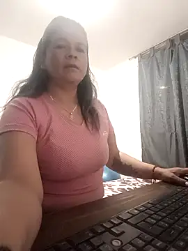 SolVegaNaciente online show from January 8, 2026, 2:36 am