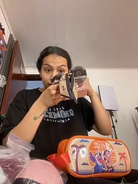 Mia garcia28 online show from October 23, 2025, 7:45 pm