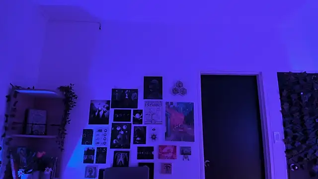 Lana Herondale online show from November 2, 2025, 9:06 pm