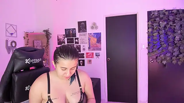 Lana Herondale online show from November 23, 2025, 9:09 am