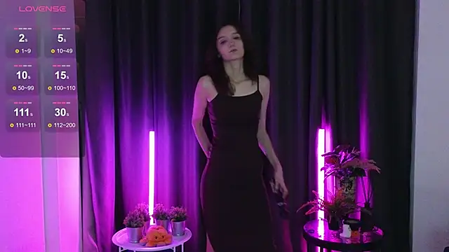 DebiHenks online show from November 12, 2025, 7:24 pm