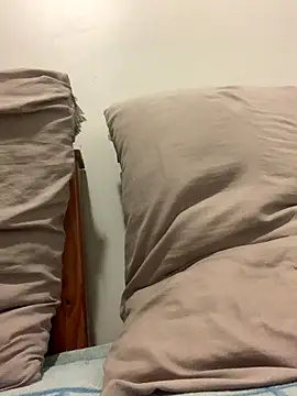 sweetcake87 online show from November 27, 2025, 11:01 am