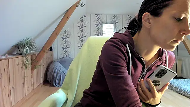 Snapshot of Axunamun chatting on November 20, 2025, 8:36 am Axunamun online show from November 20, 2025, 8:36 am