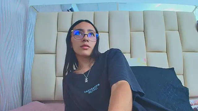 sweet amye online show from September 24, 2025, 7:06 pm