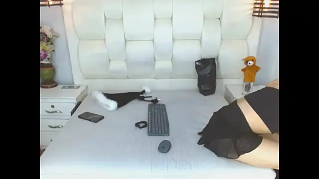 Atley Dolly online show from December 13, 2025, 8:47 pm