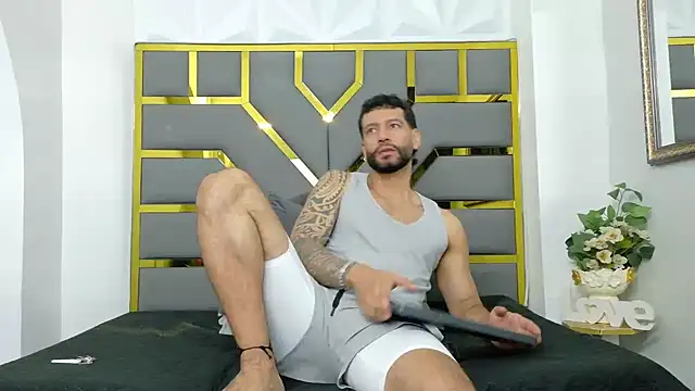 yorbymaxx online show from September 13, 2025, 2:06 pm