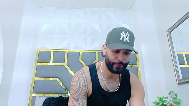 Snapshot of yorbymaxx chatting on November 22, 2025, 2:27 pm yorbymaxx online show from November 22, 2025, 2:27 pm