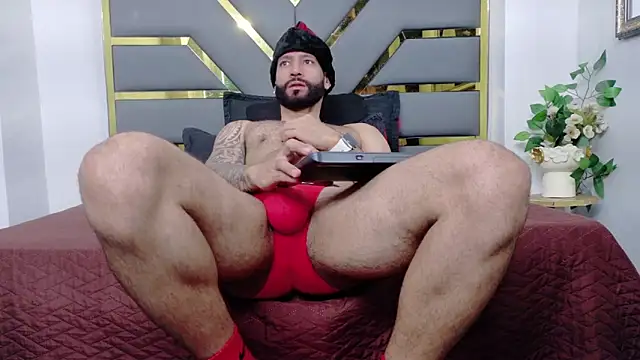 Snapshot of yorbymaxx chatting on December 19, 2025, 2:35 pm yorbymaxx online show from December 19, 2025, 2:35 pm