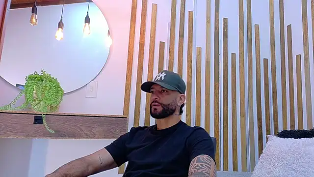 yorbymaxx online show from March 17, 2026, 1:36 pm