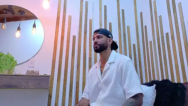 yorbymaxx online show from March 18, 2026, 1:47 pm