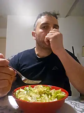 spaccaa online show from April 18, 2026, 8:53 pm