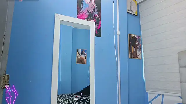 Emily J18 online show from November 9, 2025, 3:54 pm