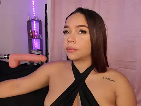 ImSofiVega online show from October 20, 2025, 4:29 pm