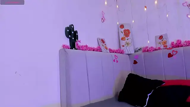 Snapshot of Tommy_Lovee chatting on September 24, 2025, 4:27 am Tommy Lovee online show from September 24, 2025, 4:27 am