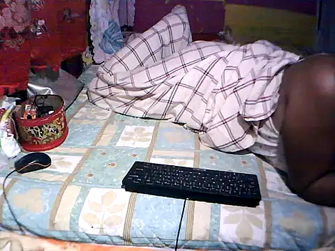 Snapshot of ImSoHorny4uxxx chatting on October 12, 2025, 10:42 pm ImSoHorny4uxxx online show from October 12, 2025, 10:42 pm