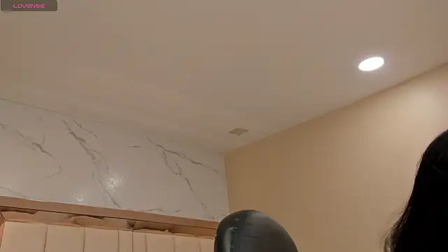 Snapshot of julieta_rosee chatting on December 19, 2025, 9:33 pm julieta rosee online show from December 19, 2025, 9:33 pm