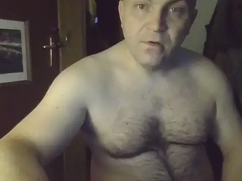 Snapshot of habartek85 chatting on March 4, 2026, 12:27 am habartek85 online show from March 4, 2026, 12:27 am