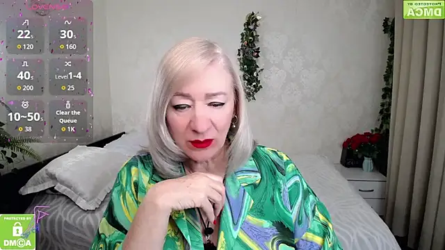 hunters woman online show from April 8, 2026, 6:52 pm