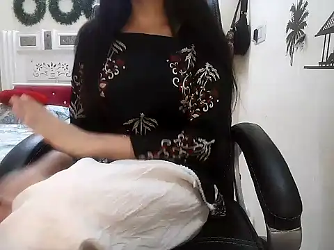 Simranjeet kaur26 online show from April 16, 2026, 7:14 pm