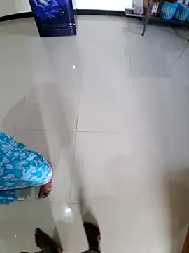 Snapshot of RAYI_Queen_3 chatting on September 11, 2025, 10:37 am RAYI Queen 3 online show from September 11, 2025, 10:37 am