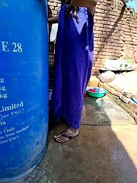 Snapshot of RAYI_Queen_3 chatting on October 10, 2025, 3:49 am RAYI Queen 3 online show from October 10, 2025, 3:49 am