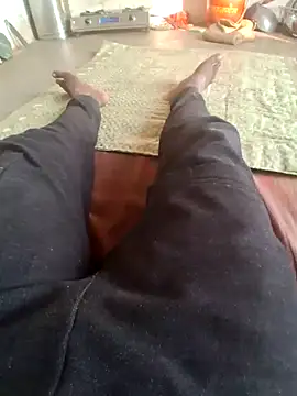 Snapshot of RAYI_Queen_3 chatting on January 9, 2026, 10:40 am RAYI Queen 3 online show from January 9, 2026, 10:40 am