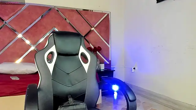 Dulce Pettit online show from September 13, 2025, 12:38 pm