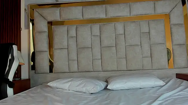 Dulce Pettit online show from October 10, 2025, 12:26 pm