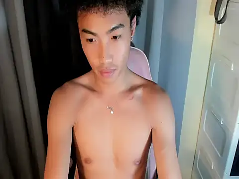 yourhotpinoy online show from April 6, 2026, 12:06 pm