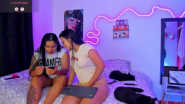 Dilan and Mia online show from October 9, 2025, 11:47 pm