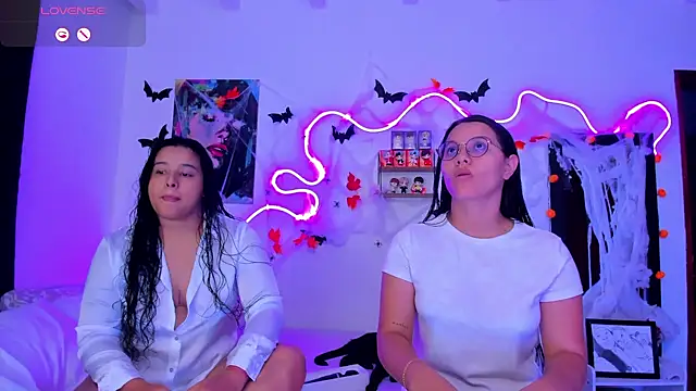 Dilan and Mia online show from October 17, 2025, 10:56 pm