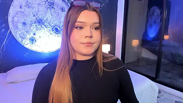 Maxxxine1 online show from October 9, 2025, 6:33 am