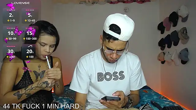 Snapshot of Couple-Wild-Hard chatting on November 21, 2025, 9:57 pm Couple-Wild-Hard online show from November 21, 2025, 9:57 pm