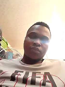 Moet Chandon online show from September 25, 2025, 2:10 pm