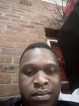 Moet Chandon online show from November 9, 2025, 11:25 pm