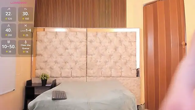 anita toro  online show from April 8, 2026, 11:32 am