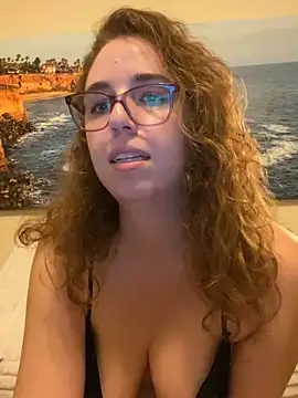 sweetsocalgirl online show from September 19, 2025, 2:24 am