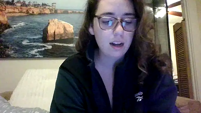 sweetsocalgirl online show from April 26, 2026, 2:53 am