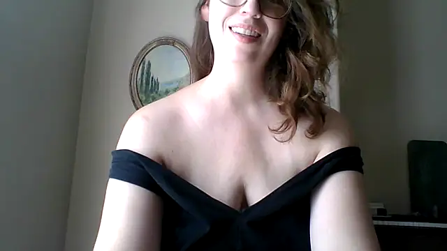 sweetsocalgirl online show from July 3, 2026, 9:43 pm
