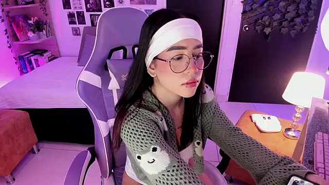 Liz rogers x online show from November 20, 2025, 2:34 am