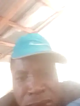 Snapshot of franceew chatting on February 9, 2026, 7:45 am franceew online show from February 9, 2026, 7:45 am